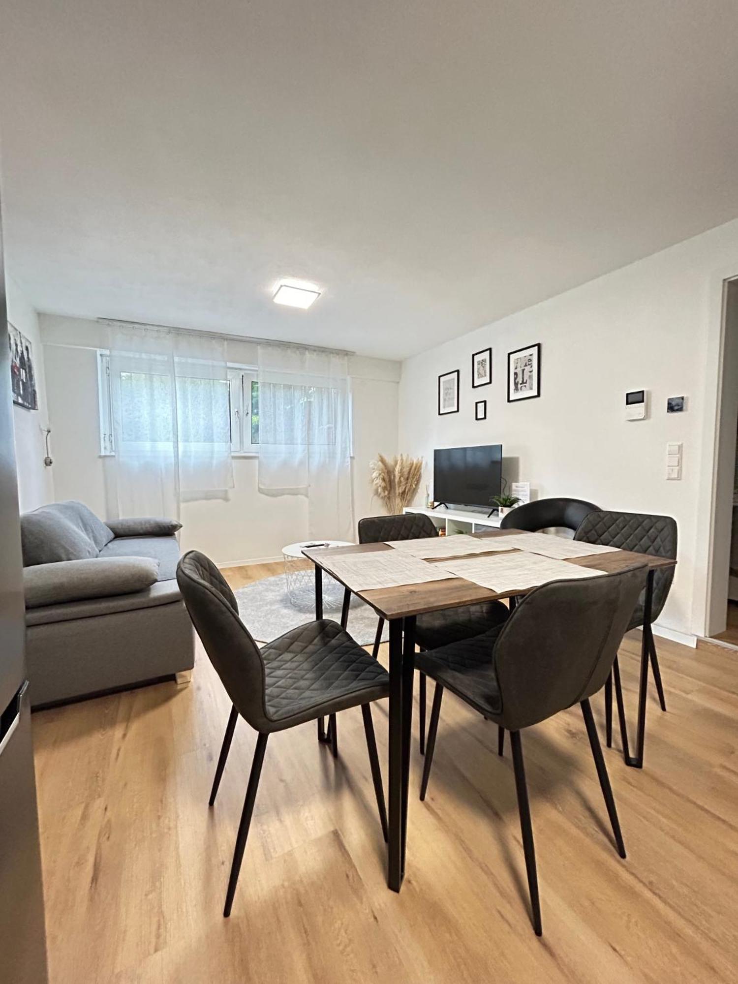Souterrainwohnung - Appartement *